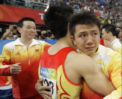中国体操男团胜利夺冠