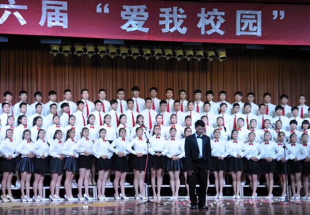 黄淮学院生物工程系参加爱我校园新生校歌合唱比赛