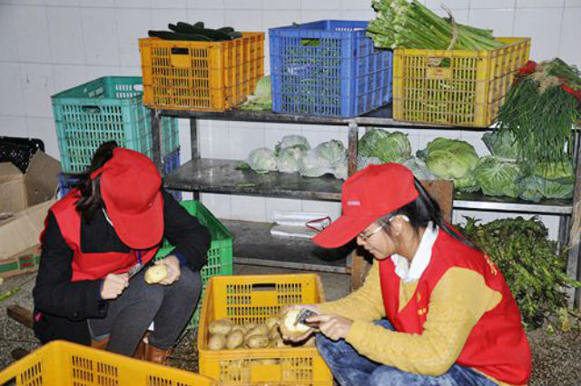 赣南师范学院举行第二届体验食堂工作大学生志愿服务活动